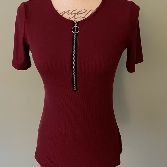 Burgundy Zip-Front Women's Top - Picture 1 of 6